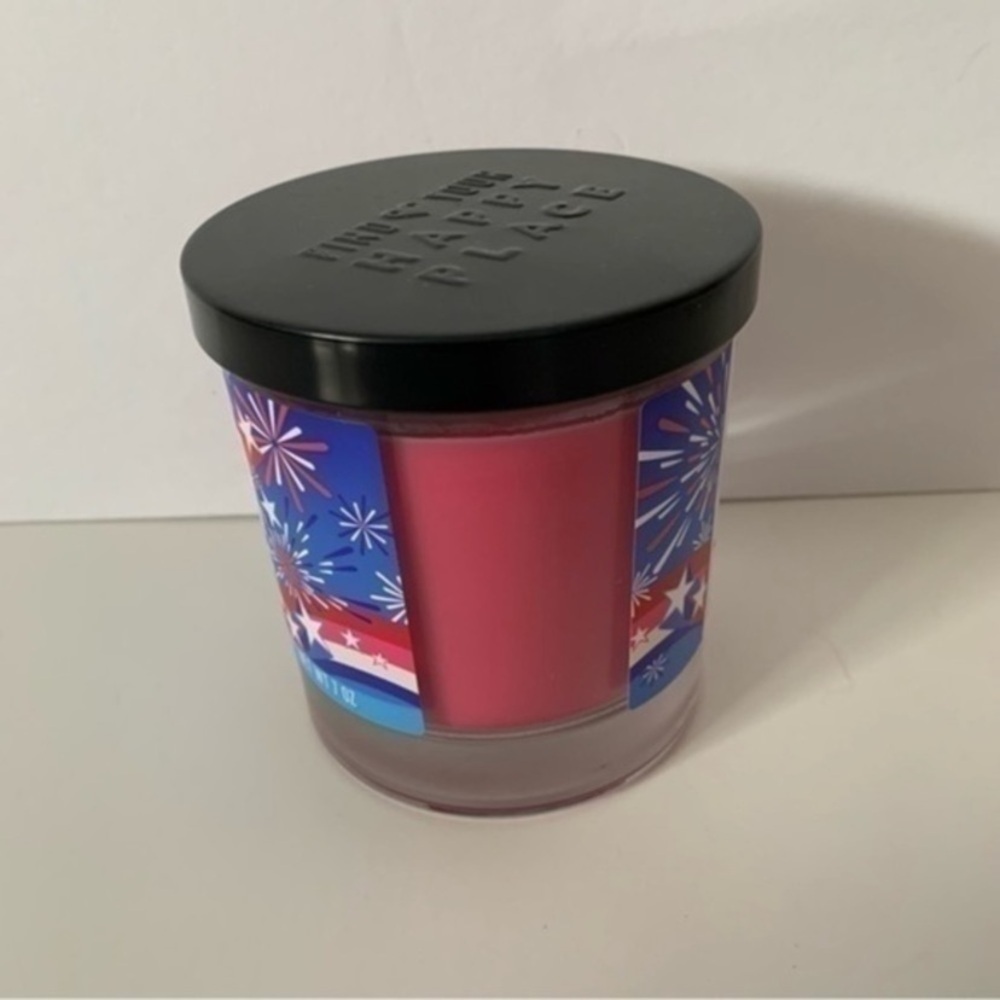 NWT. FIND YOUR HAPPY PLACE Festivals & Fireworks Candle - Picture 6 of 6